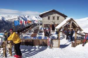 Xtrallusion photo gallery of Italy. Photos, pictures, images and photographs of the Italian Rivieras, the Italian Lakes, the Italian Alps, the Cinque Terre, the Amalfi coast and some of the most beautiful corners of Italy. Plus photos of Italian cities such as Pisa, Milan, Genoa and Rome.